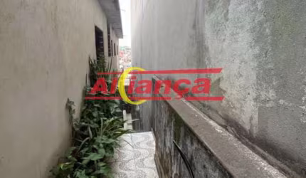 sobrado Imirim com 2 casas no terreno individuais, com duas vagas de garagem