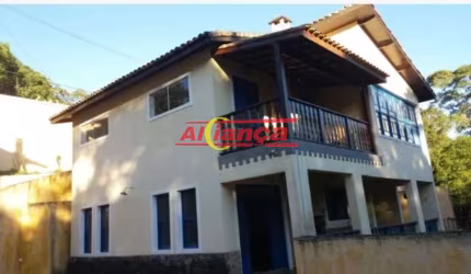 Casa sobrado no Cond Pq Imperial na Serra da Cantareira