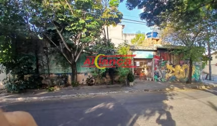 Terreno de esquina c/ Casa