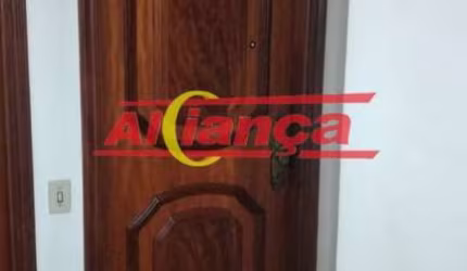 Apartamento Com mobília 2 Dormitórios com guarda roupa planejados .