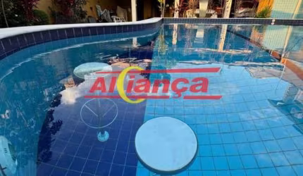 CASA COM 5 QUARTOS, SENDO 4 SUÍTES A VENDA, 500m² - VILA GALVÃO - GUARULHOS/SP