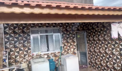 Imovel para renda a venda - São 3 casas no Bairro Ponte Alta - R$ 310.000,00 - ACEITA PERMUTA.