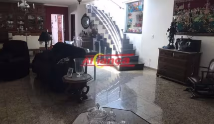Sobrado com 3 Suítes à venda, 430 m² por 1350 mil