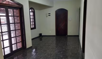 SOBRADO  COM 3 QUARTOS, SENDO 1 SUÍTE E UM SALÃO COMERCIAL  A VENDA,145,20 m²Jardim Rosa de Franca -