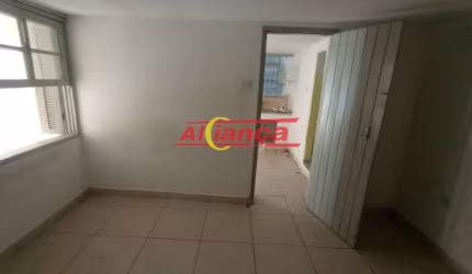 ÓTIMA CASA COM 1 DORMITÓRIO - JARDIM TRANQUILIDADE  POR 600,00