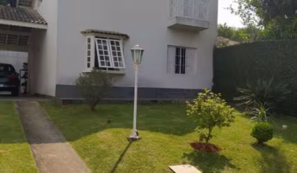 SOBRADO COM 3 DORMITÓRIOS  SENDO 1 SUITE A VENDA,200 m² Jardim Jóia -  Arujá/SP