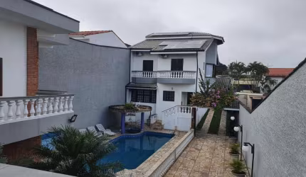 Casa para Venda em Mogi das Cruzes, Mogi Moderno, 3 dormitórios, 1 suíte, 4 banheiros, 10 vagas
