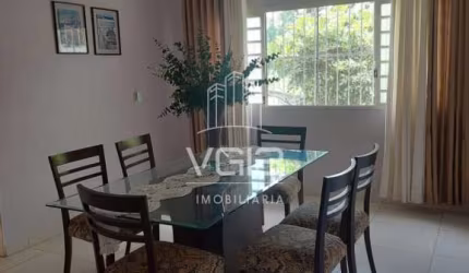 Casa - Vila Tamandaré - Terreno 728 m2 - Edícula