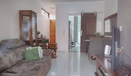 Apartamento Térreo no Jardim Irajá de 3 dormitórios!