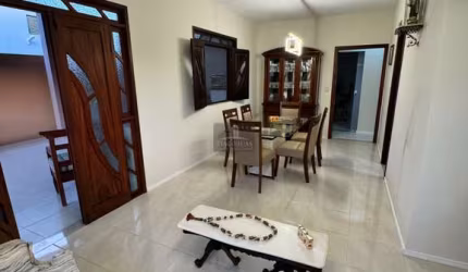 Esplêndida Casa em Condomínio em Piatã, Salvador-BA: 5 Quartos, 5 Suítes, 4 Salas, 6 Banheiros, 4 Vagas, 288m².