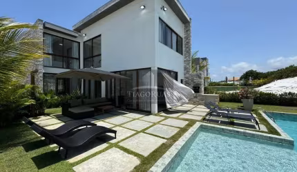 Casa a venda de Alto Padrão 4 quartos sendo 4 Suítes em Sauípe  PORTEIRA FECHADA.