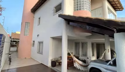 Casa com 4 quartos suíte, varanda e piscina - BOA VISTA