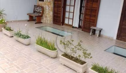 Sobrado com 4 dormitórios à venda, 227 m² por R$ 930.000 - Dos Casa - São Bernardo do Campo/SP