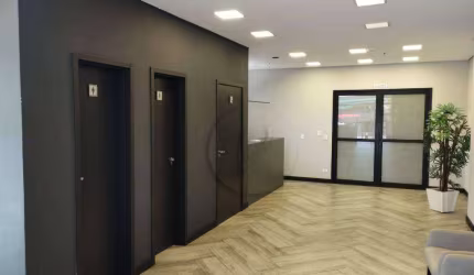 Sala comercial com 35 m2 , Vila Guiomar, Santo André, copa, 1 lavabo, 1 vaga de garagem.