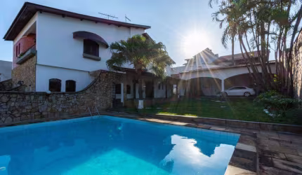 Sobrado à venda ou locação na Vila Camilópolis – 630m² de terreno, 600m² de área construída – Completo e versátil!