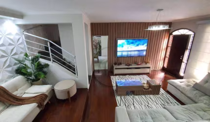 Excelente casa localizada no bairro Vila Gilda em Santo André - SP