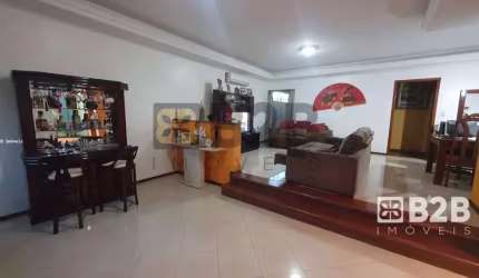Casa com 3 dormitórios à venda, 360 m² por R$ 2.000.000,00 - Villaggio I - Bauru/SP