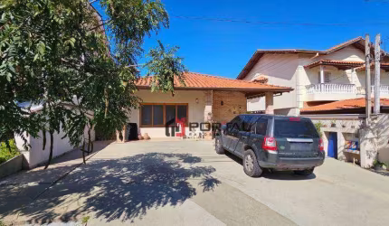 Casa com 3 dormitórios à venda, 160 m² por R$ 1.350.000,00 - Granja Viana - Cotia/SP
