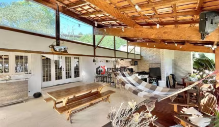 Casa com 3 dormitórios à venda, 600 m² por R$ 1.700.000,00 - Granja Viana - Carapicuíba/SP