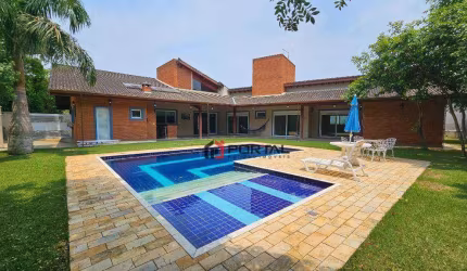 Casa com 3 quartos à venda, 363 m² por R$ 2.850.000 - Granja Viana - Cotia/SP