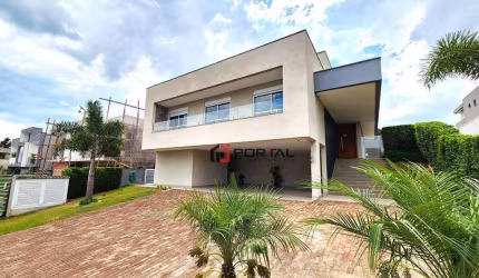 Casa com 3 dormitórios à venda, 303 m² por R$ 3.400.000,00 - Granja Viana - Carapicuíba/SP