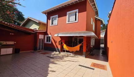 Casa com 3 dormitórios à venda, 209 m² por R$ 989.990,00 - Granja Viana - Cotia/SP