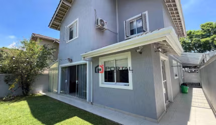 Casa com 4 dormitórios à venda, 195 m² por R$ 1.430.000,00 - Granja Viana - Carapicuíba/SP