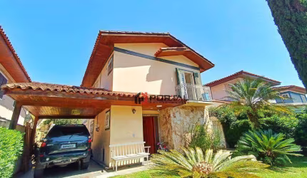 Casa com 4 dormitórios à venda, 270 m² por R$ 1.290.000 - Granja Viana - Cotia/SP