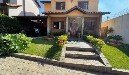 Casa com 3 dormitórios à venda, 250 m² por R$ 1.400.000,00 - Granja Viana - Carapicuíba/SP