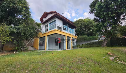 Casa com 3 dormitórios à venda, 330 m² por R$ 1.490.000,00 - Granja Viana - Carapicuíba/SP