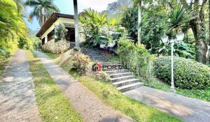 Casa com 6 dormitórios à venda, 641 m² por R$ 2.600.000,00 - Granja Viana - Cotia/SP