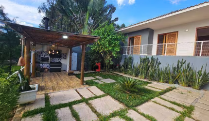 Casa com 4 dormitórios, 370 m² - venda por R$ 1.490.000,00 ou aluguel por R$ 8.300,00/mês - Fazendinha - Carapicuíba/SP