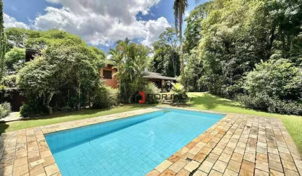 Casa com 4 dormitórios à venda, 417 m² por R$ 2.070.000 - Granja Viana - Carapicuíba/SP