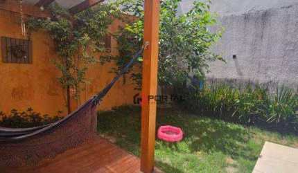 Casa com 3 dormitórios à venda, R$ 810.000 - Granja Viana - Carapicuíba/SP