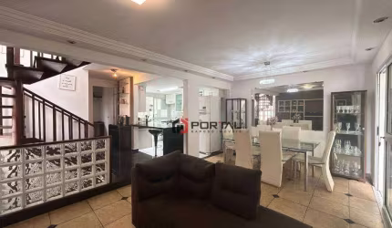 Casa com 4 dormitórios à venda, 230 m² por R$ 958.000 - Granja Viana - Cotia/SP