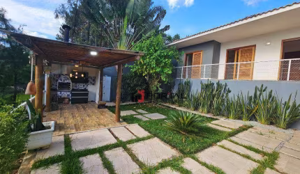 Casa com 4 dormitórios, 370 m² - venda por R$ 1.490.000,00 ou aluguel por R$ 8.300,00/mês - Fazendinha - Carapicuíba/SP