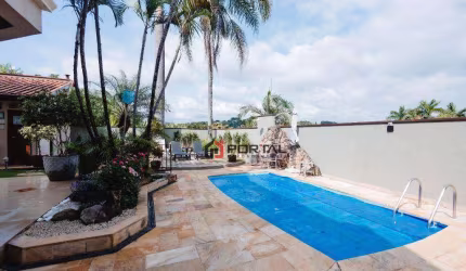 Casa com 4 dormitórios à venda, 490 m² por R$ 1.800.000,00 - Granja Viana - Cotia/SP