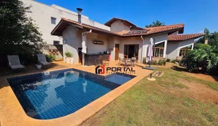 Casa com 4 dormitórios à venda, 285 m² por R$ 1.650.000,00 - Granja Viana - Carapicuíba/SP