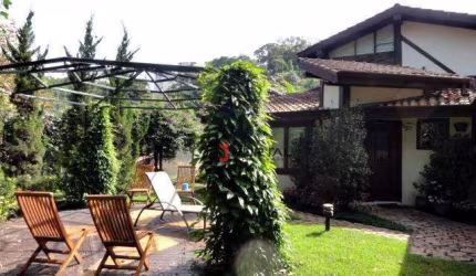Casa Praticamente Térrea!!, Chácara dos Lagos, Granja Viana.(PORTAL)