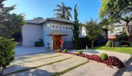 Casa com 3 dormitórios à venda, 290 m² por R$ 1.790.000,00 - Granja Viana - Carapicuíba/SP