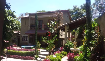 Casa com 3 dormitórios à venda, 330 m² por R$ 1.700.000,00 - Granja Viana - Carapicuíba/SP