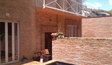Casa com 3 dormitórios à venda, 250 m² por R$ 1.600.000,00 - Granja Viana - Carapicuíba/SP