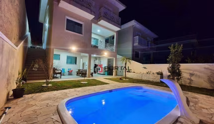 Casa com 4 dormitórios à venda, 225 m² por R$ 1.650.000,00 - Granja Viana - Cotia/SP