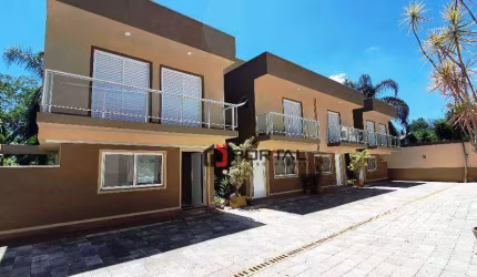 Casa com 3 dormitórios à venda, 136 m² por R$ 880.000,00 - Granja Viana - Cotia/SP