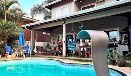 Casa com 3 dormitórios à venda, 250 m² por R$ 1.500.000,00 - Granja Viana - Carapicuíba/SP