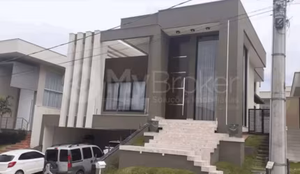 Casa com 4 quartos, 4 suítes, 2 banheiros, e 3 vagas de garagem. codigo: 13712