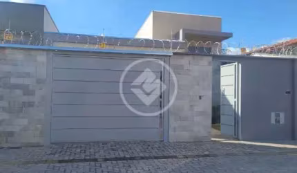 Uma casa com pé-direito duplo pronta para morar, com design moderno e neoclássico, oferece uma sensação de amplitude e sofisticação. codigo: 116178
