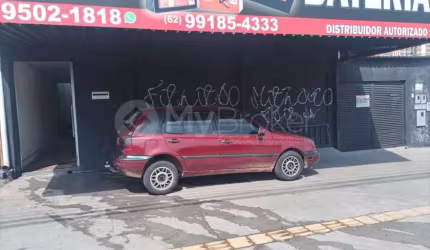 Casa com comércio e 1 barracão no fundo. codigo: 13579