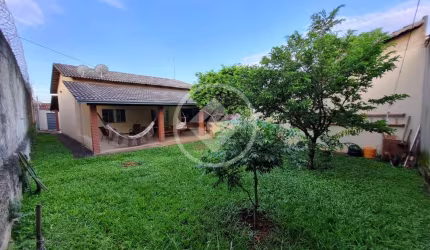 Casa em lote inteiro codigo: 110808