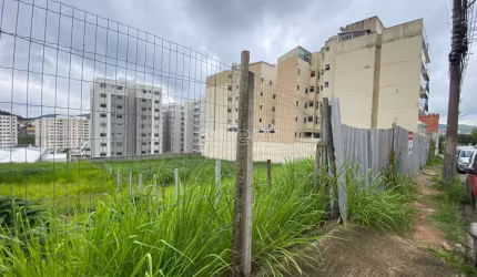 Terreno de 699 m² próximo ao Hospital Escola - bairro Santa Catarina